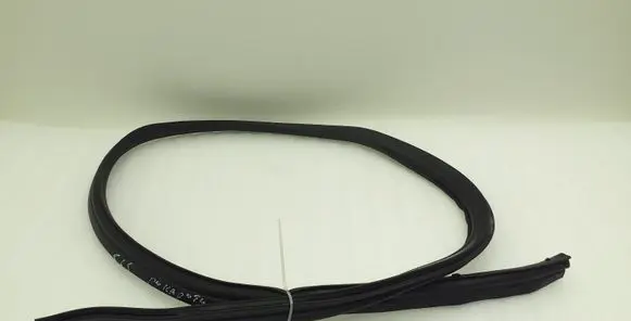 Mercedes-Benz CLS C219 Engine compartment rubber 