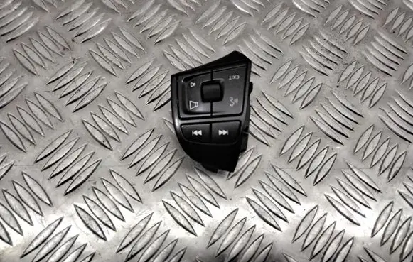 Steering wheel buttons/switches