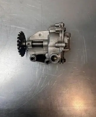 Renault Laguna III Oil pump 150153243R