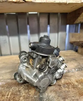 Volvo XC60 Fuel injection high pressure pump 31372081