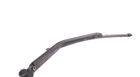 Rear wiper blade arm