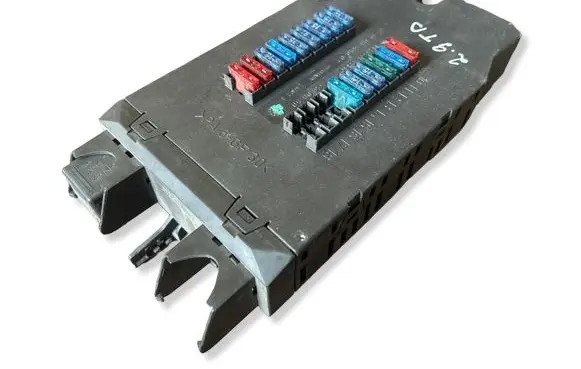 Mercedes-Benz Sprinter W901 W902 W903 W904 Fuse module 0005400650 2345678 08501002