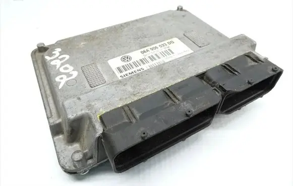 Volkswagen Golf IV Engine control unit/module 06A906033DQ 5WP40255