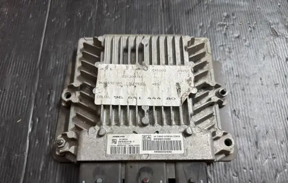 Citroen C4 I Engine control unit/module 9664144480 5WS40341ET 9655534080