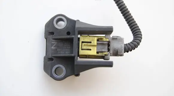 Lexus IS 220D-250-350 Airbag deployment crash/impact sensor 8917353040