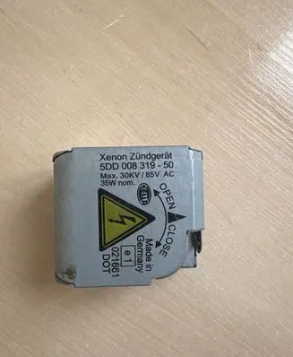 Audi A6 S6 C6 4F Voltage converter/converter module 5DD008319
