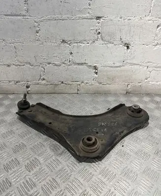 Renault Megane III Front lower control arm/wishbone