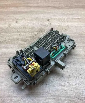 Honda Civic Fuse module 3820AST3G300 53988076A