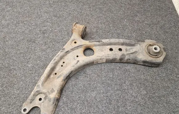 Front lower control arm/wishbone