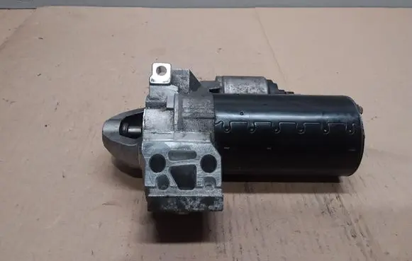 BMW 5 F10 F11 Starter motor 8574102 0001148509