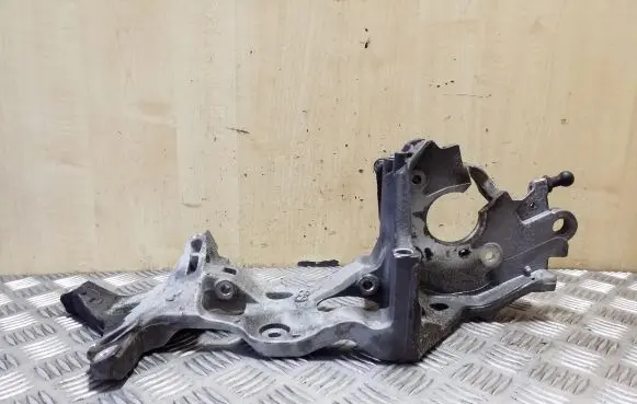 Skoda Superb B8 (3V) Generator/alternator bracket 04L903143B