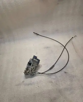 Mercedes-Benz ML W163 Rear door lock A1637302235