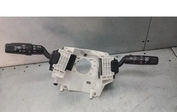 Mazda 3 I Wiper turn signal indicator stalk/switch 17D798