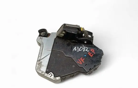 Toyota Avensis T250 Coupe door lock (next to the handle) A046693