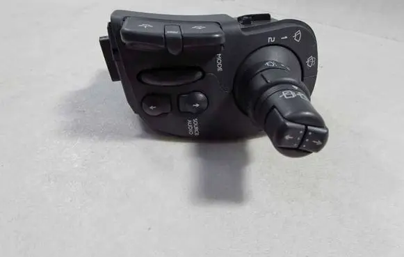 Renault Clio III Wiper control stalk 88103009 48328