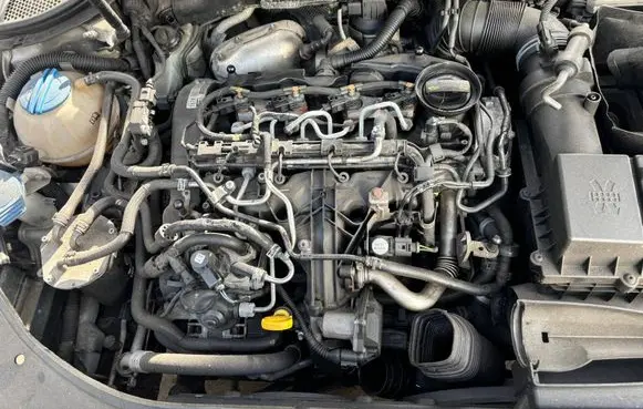 Volkswagen PASSAT B7 Engine CFF