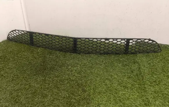 Mercedes-Benz CLS C219 Front grill A2198850053
