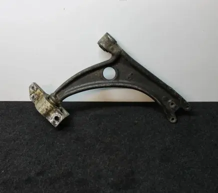 Volkswagen Tiguan Front lower control arm/wishbone 3C0153D