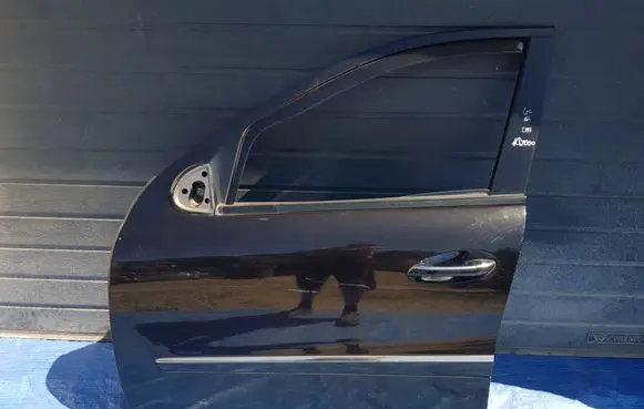 Mercedes-Benz ML W164 Front door DRW1648876