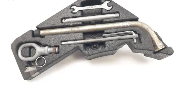 Porsche Cayenne (9PA) Tool set 710012113
