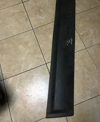 Nissan Qashqai Front door trim (molding) 80871