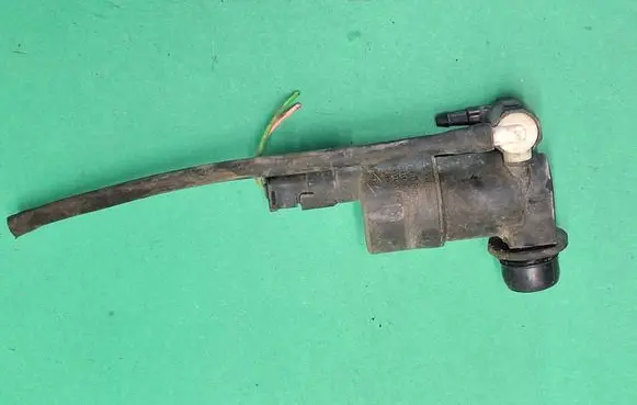 Citroen C2 Windscreen/windshield washer pump 246091