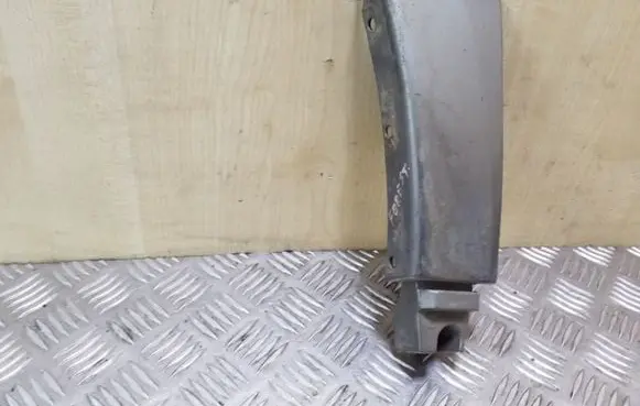 Subaru Forester SG Front arch trim 