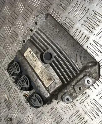 Renault Megane II Engine control unit/module 215840297A 8200283924 3043685526
