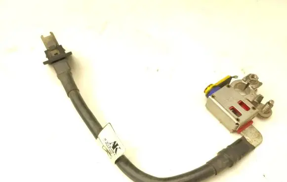 Mercedes-Benz Sprinter W906 Positive cable (battery) A9064401066