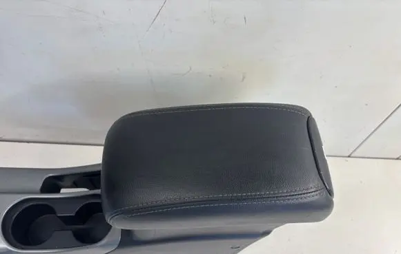 Citroen C-Crosser Armrest 8011A083