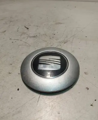 Seat Ibiza II (6k) R16 wheel hub/cap/trim 6K0601149AA