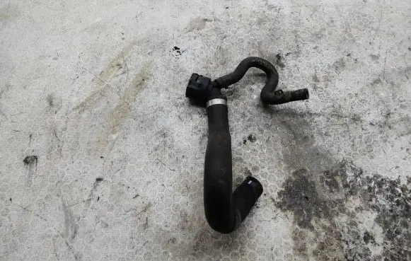 Skoda Octavia Mk3 (5E) Engine coolant pipe/hose 5Q0122157CL
