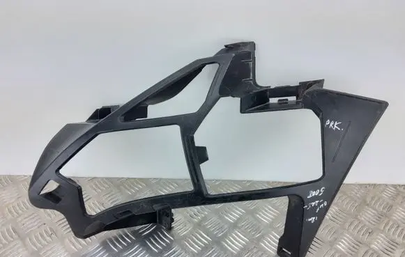 Peugeot 5008 Front bumper mounting bracket 9815337680