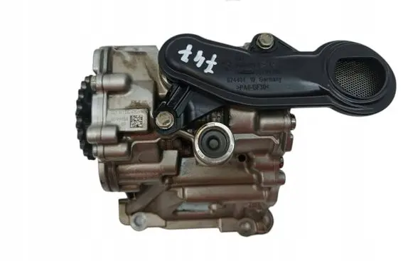 BMW 5 G30 G31 G38 Oil pump 8599154