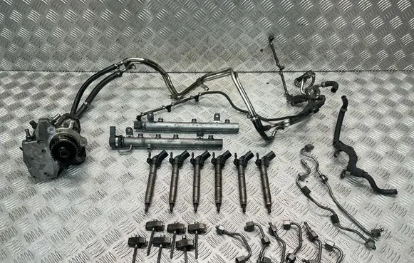 Mercedes-Benz C W204 Fuel injection system set A6420701387 0445115064 A6420702495