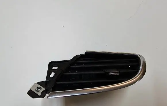 Buick Encore I Dashboard side air vent grill/cover trim 42524489