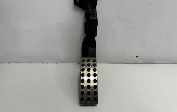 Mercedes-Benz GLE (W166 - C292) Accelerator throttle pedal A2923000100