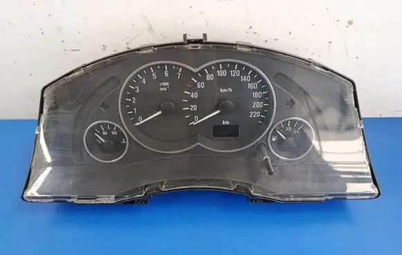 Speedometer (instrument cluster)