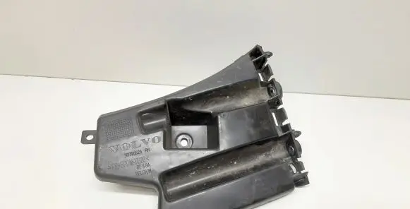 Volvo V60 Front bumper mounting bracket 30796626