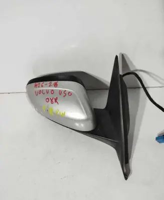 Volvo V50 Front door electric wing mirror 