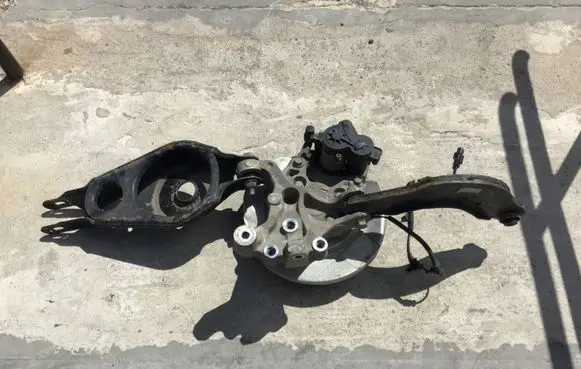 Chrysler Pacifica Other rear suspension part OEM