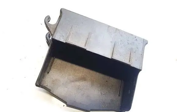 Opel Vectra B Fuse box cover 90506262