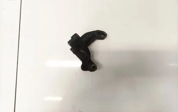 Volkswagen PASSAT B3 Engine mounting bracket 028145531d