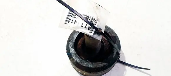 Opel Insignia A Engine mount bracket 