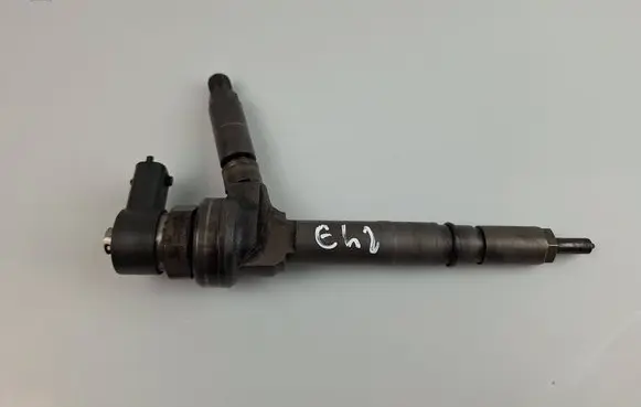 Opel Astra H Fuel injector 0445110175