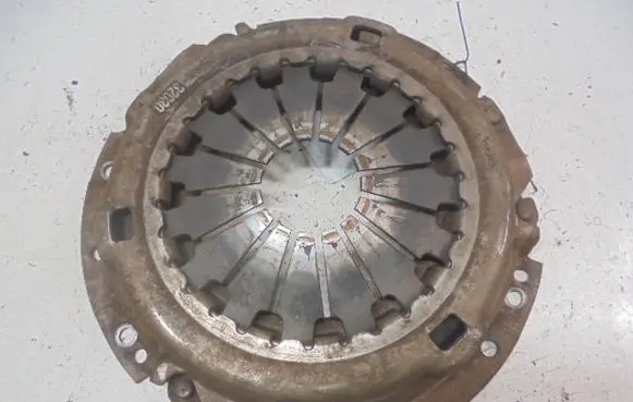 Toyota Corolla E90 Clutch pressure plate 32030