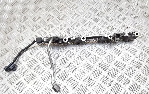 Lexus LS 460 - 600H Fuel main line pipe
