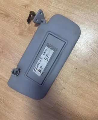 Nissan Primera Sun visor