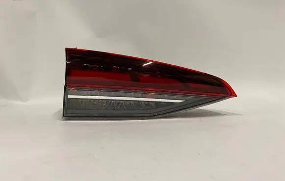 Skoda Octavia Mk4 Tailgate rear/tail lights 5E6945307B