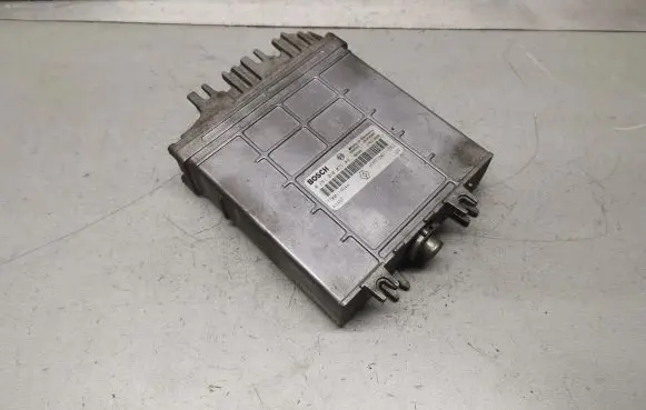 Renault Scenic I Engine control unit/module 0281010077 7700114644